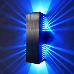 Modern Wall Light with Scattering Light Design 2 Cubic Shades