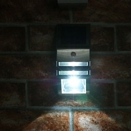 Solar White Wall Light With PIR Motion Sensor