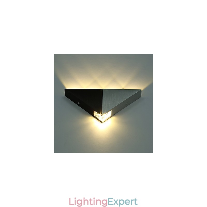 Modern Triangle Wall Sconce Light Fixture Indoor Hallway Up Down Wall Lamp Spot Light Aluminum Decorative Lighting for Studio Restauran