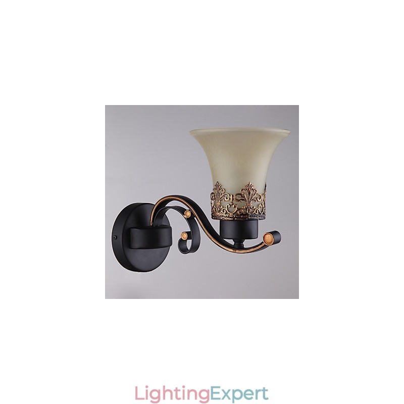 Single Head Amercian Countryside Vintage Metal with Glass Wall Lamp for the Canteen Room Living Room Entry Foyer Decorate Wall Lamp