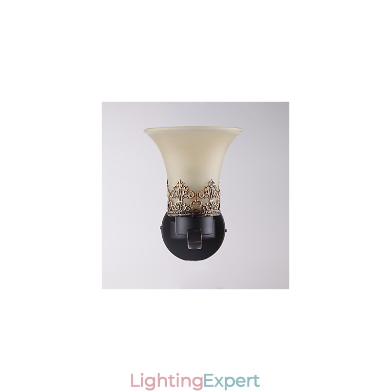 Single Head Amercian Countryside Vintage Metal with Glass Wall Lamp for the Canteen Room Living Room Entry Foyer Decorate Wall Lamp