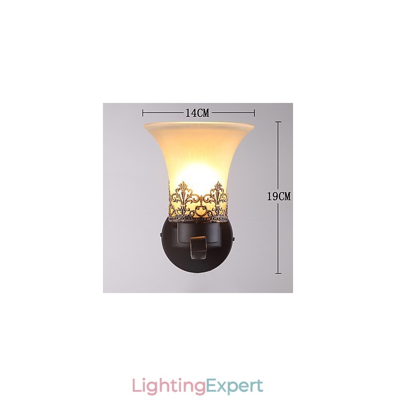 Single Head Amercian Countryside Vintage Metal with Glass Wall Lamp for the Canteen Room Living Room Entry Foyer Decorate Wall Lamp